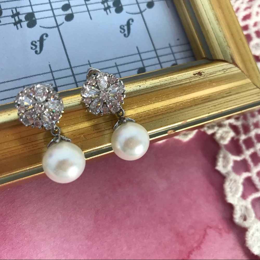 Crystal & Pearl Drop Round Bride Evening Earrings